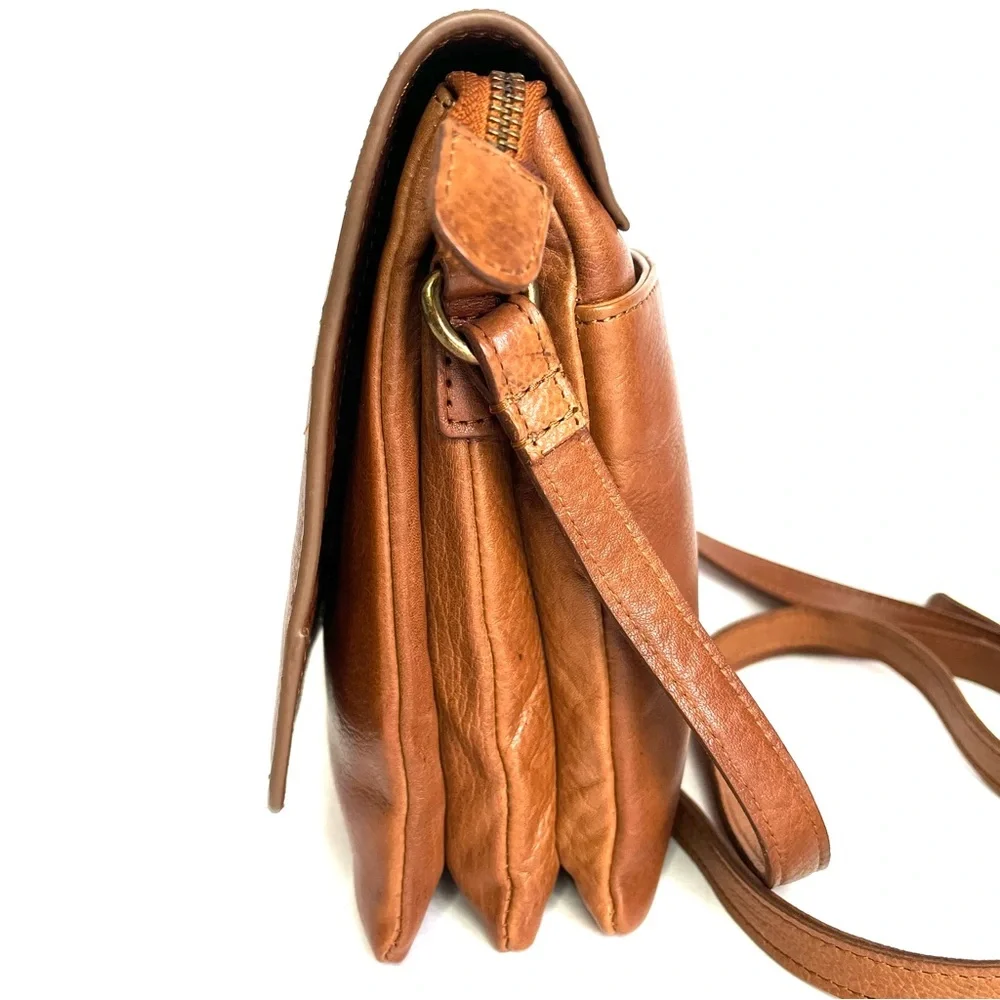 Oak & Tan Linzia Cognac Leather Crossbody Bag - Picture 3 of 14